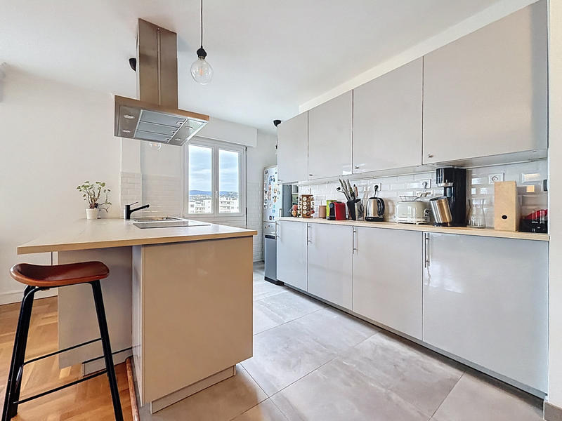 Appartement - 80 m² - 3 pièces