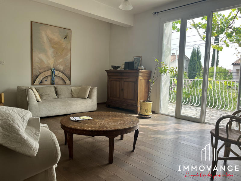 Maison - 215 m² - 6 pièces