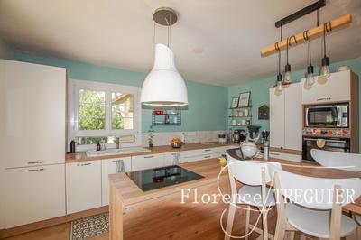 Maison - 162 m² - 6 pièces