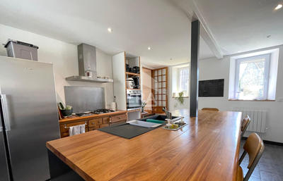 Maison - 186 m² - 7 pièces