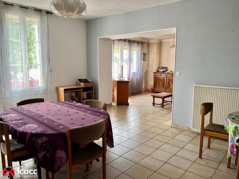 Maison - 180 m² - 8 pièces