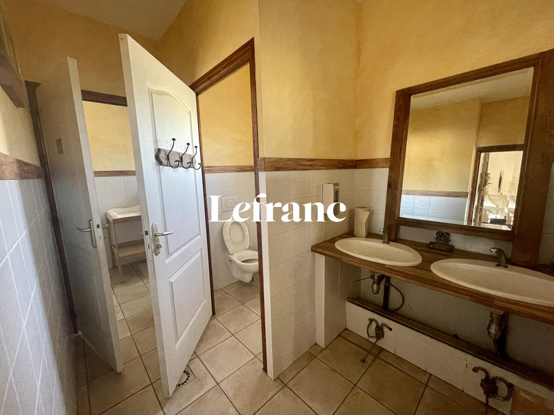 Maison - 300 m² - 10 pièces