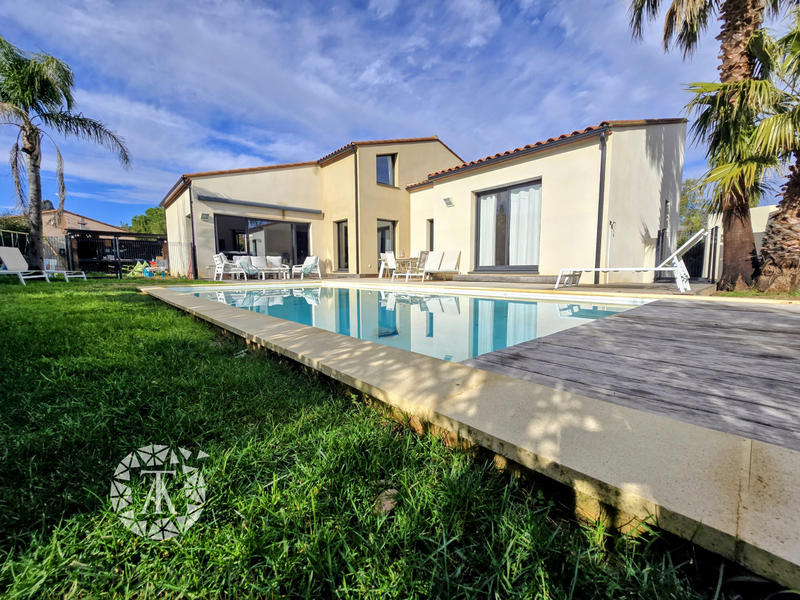 Villa - 209 m² - 7 pièces