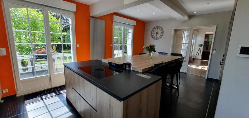 Maison - 205 m² - 4 pièces