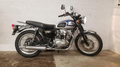 Kawasaki W 650 kawasaki bleu 0650 555