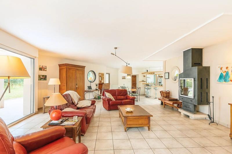 Maison - 200 m² - 5 pièces