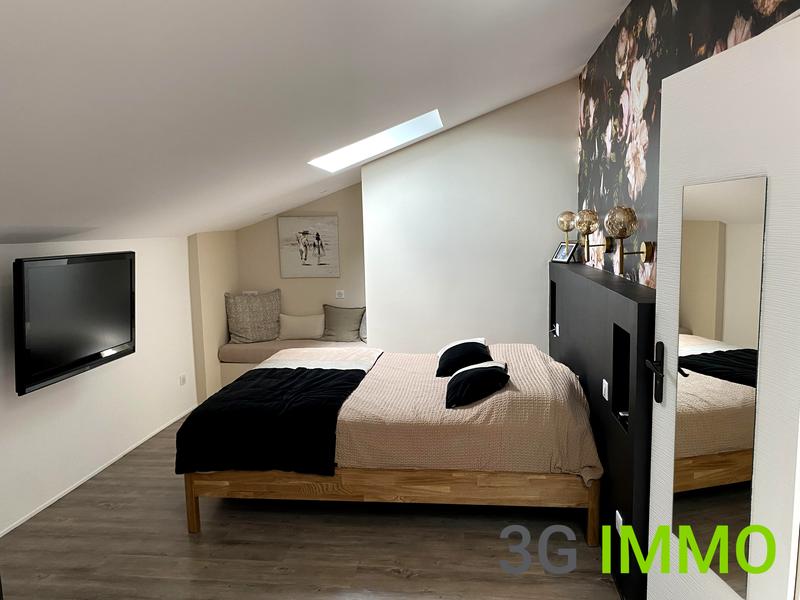 Maison - 204 m² - 7 pièces