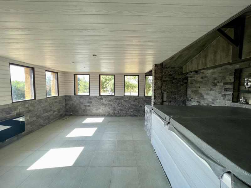 Maison - 231 m² - 7 pièces