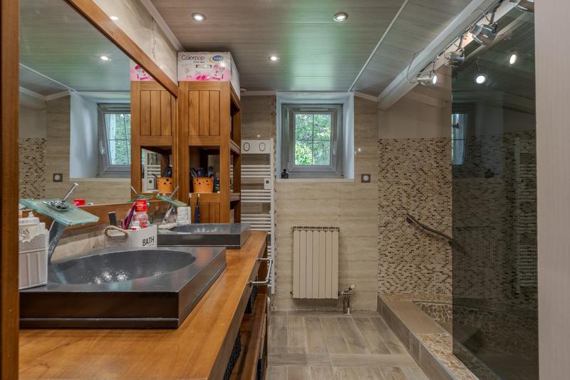 Maison - 185 m² - 5 pièces