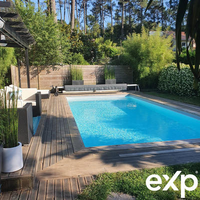 Maison - 221 m² - 9 pièces