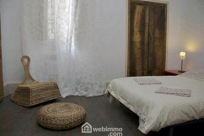 Maison - 220 m² - 11 pièces