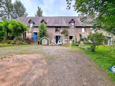 Maison - 244 m² - 10 pièces