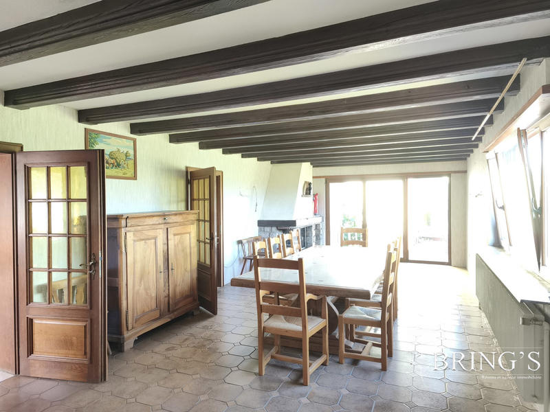 Maison - 308 m² - 11 pièces