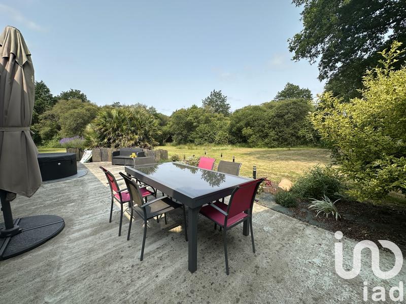 Maison - 209 m² - 8 pièces