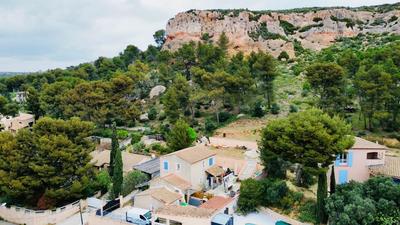 Propriété - 136 m² - 6 pièces