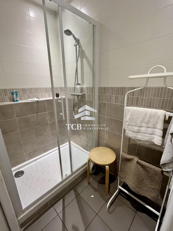 Local d'activités - 2 358 m²