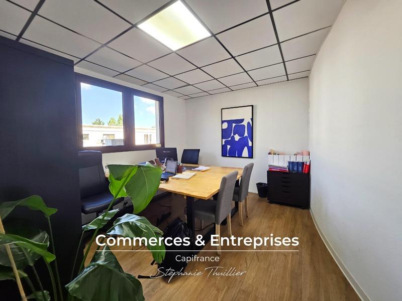 Bureau - 74 m² - 1 pièce