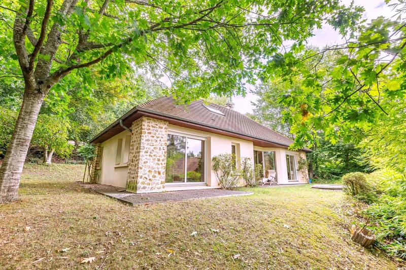 Maison - 230 m² - 6 pièces