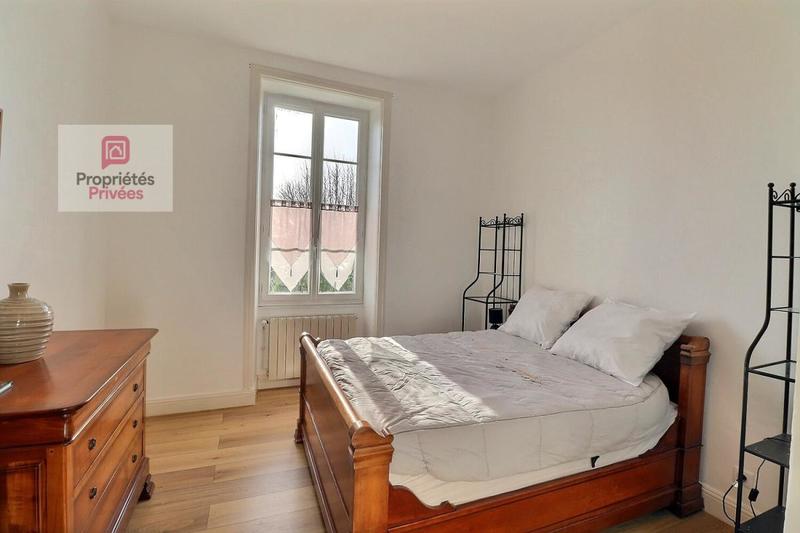 Propriété - 265 m² - 8 pièces