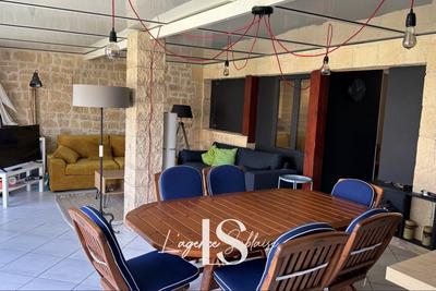 Maison traditionnelle - 92 m² - 4 pièces