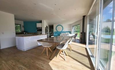 Maison - 122 m² - 6 pièces