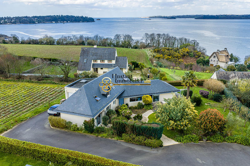 Demeure - 150 m² - 6 pièces