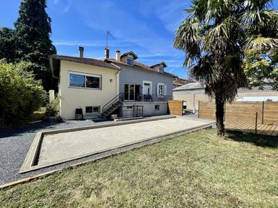 Villa - 298 m² - 8 pièces