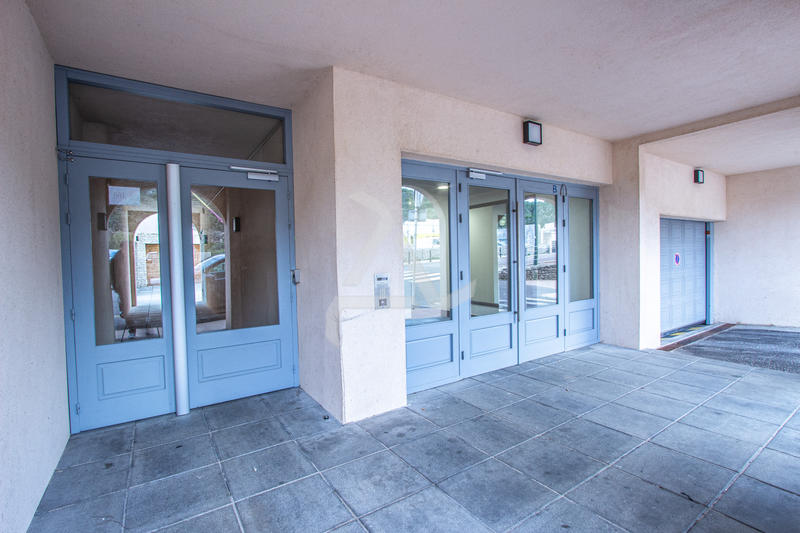 Appartement - 81 m² - 3 pièces