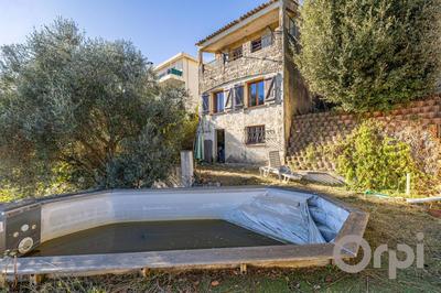 Villa - 155 m² - 4 pièces