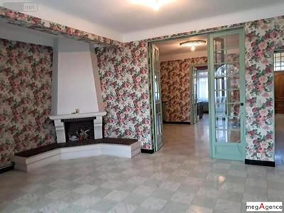 Maison de ville - 236 m² - 9 pièces