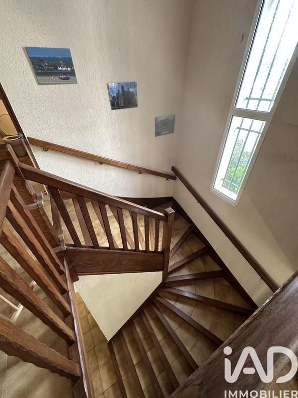 Maison - 268 m² - 9 pièces