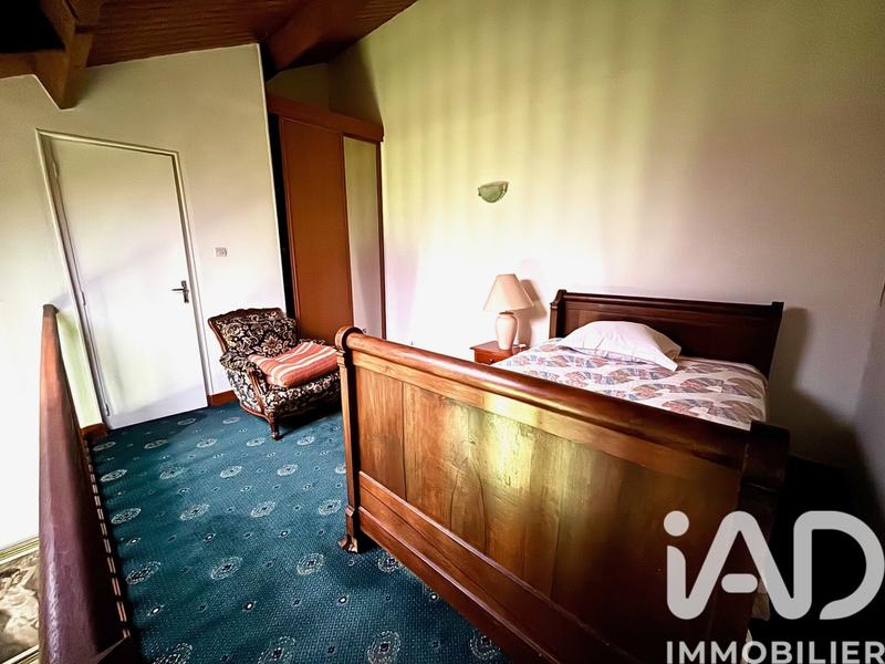 Maison - 403 m² - 16 pièces