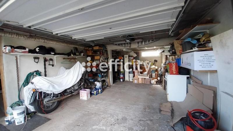 Maison - 77 m² - 6 pièces