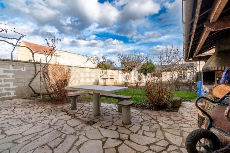 Maison - 115 m² - 5 pièces