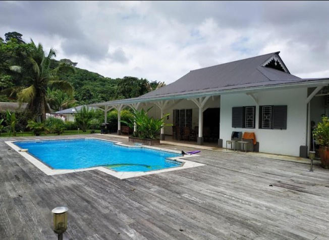 Villa - 180 m² - 5 pièces