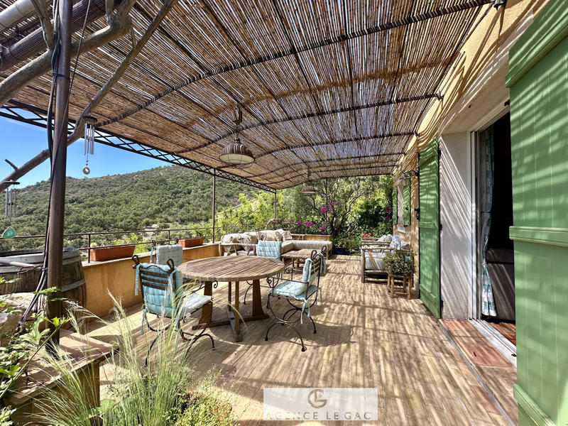 Villa - 155 m² - 6 pièces