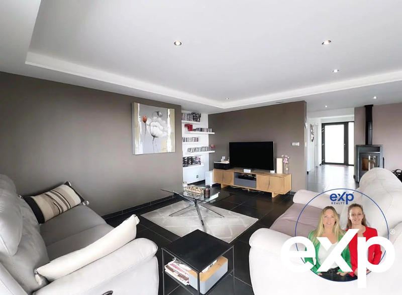 Maison - 183 m² - 7 pièces