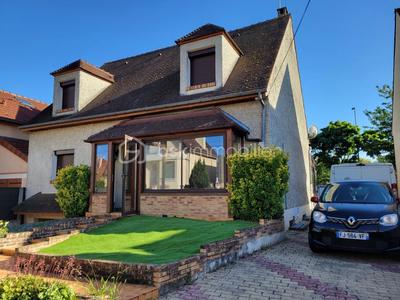 Pavillon - 120 m² - 7 pièces