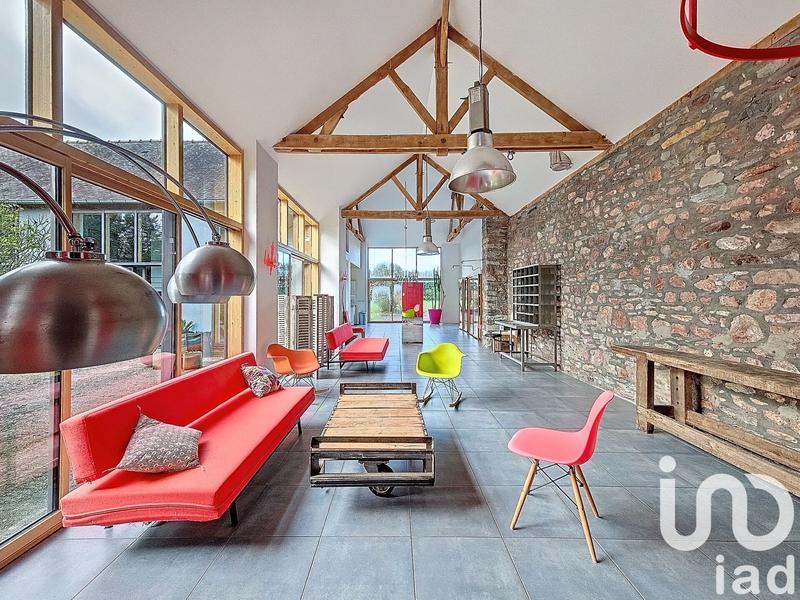 Maison - 277 m² - 8 pièces