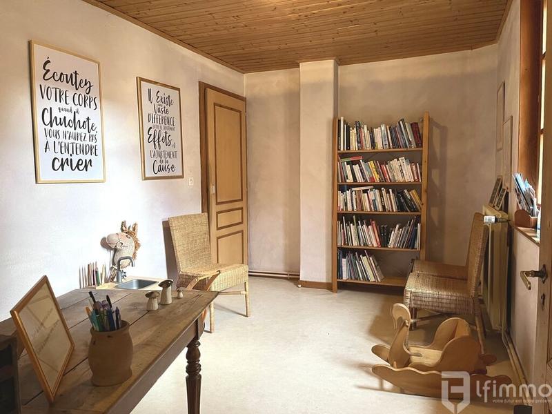 Immeuble - 144 m² - 7 pièces