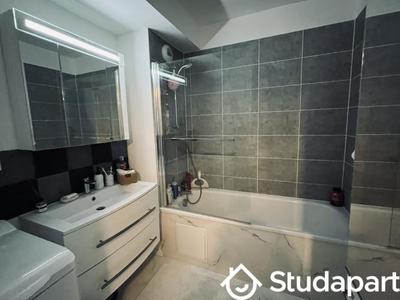 Chambre - 13 m² - 1 pièce