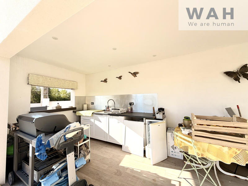 Maison - 218 m² - 5 pièces