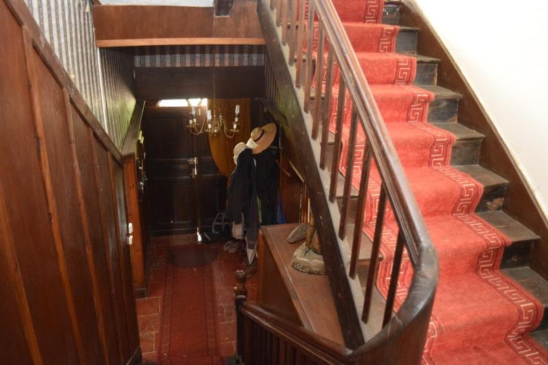 Maison - 240 m² - 8 pièces