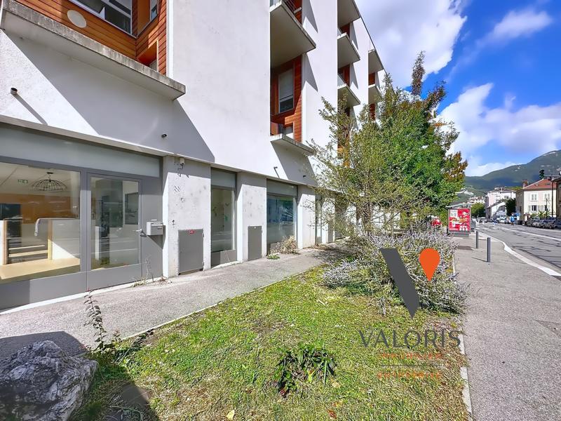 Local commercial - 193 m²