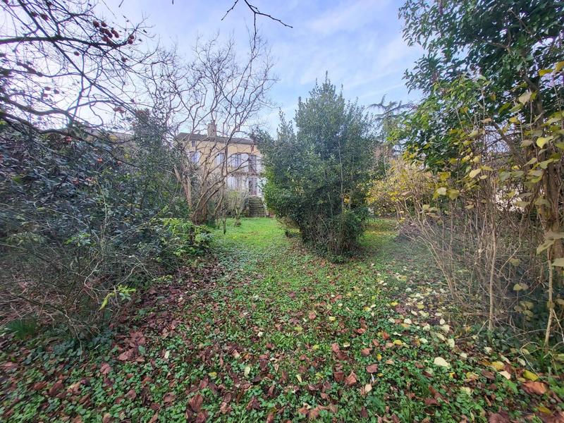 Maison - 450 m² - 12 pièces