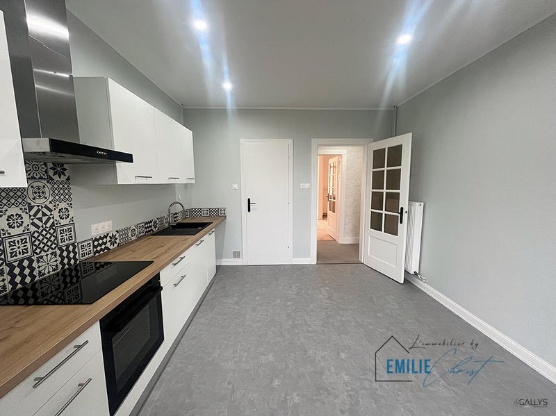 Appartement - 95 m² - 3 pièces