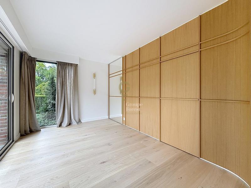 Maison - 248 m² - 8 pièces