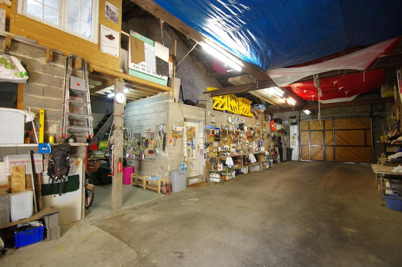 Maison - 320 m² - 10 pièces