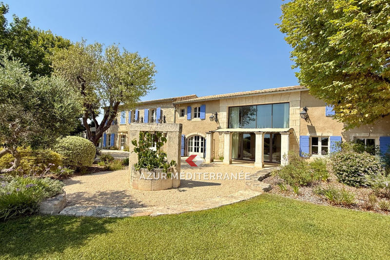 Mas - 350 m² - 7 pièces