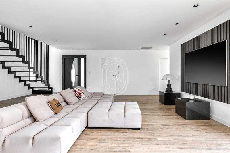 Villa - 189 m² - 5 pièces